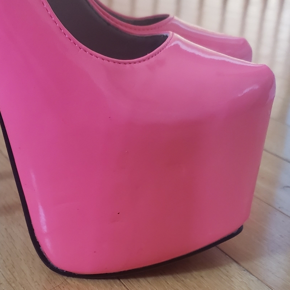 No Doubt heels - Picture 8 of 9